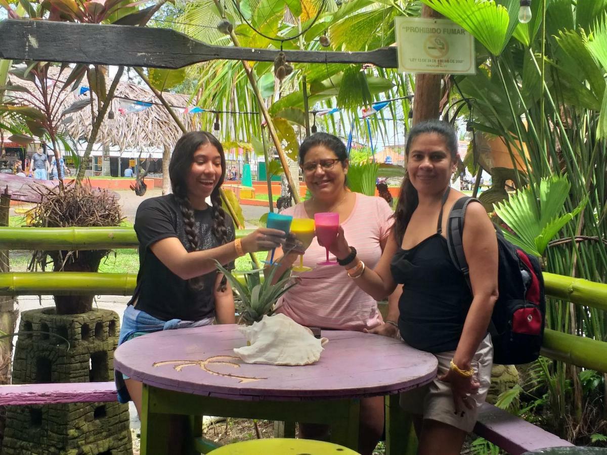 Coconut Hostel Bocas Town Экстерьер фото